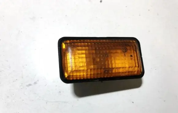 Volkswagen Golf III Front fender indicator light 1h0949117a