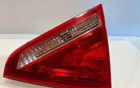 Audi S5 Tailgate rear/tail lights 8T0945094