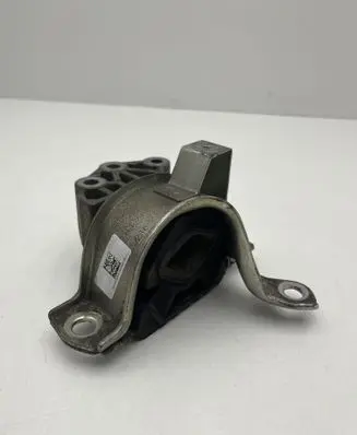 Fiat 500 Abarth Engine mount bracket 005189136000C