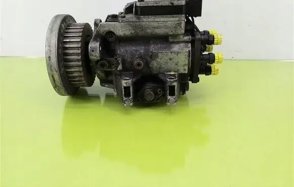 Audi A8 S8 D2 4D Fuel injection high pressure pump 0470506006
