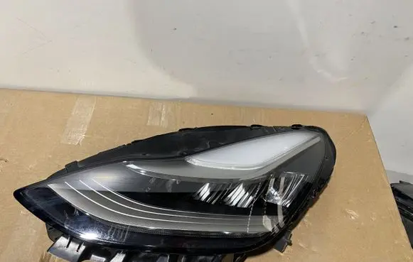 Tesla Model Y Headlight/headlamp 107737550B