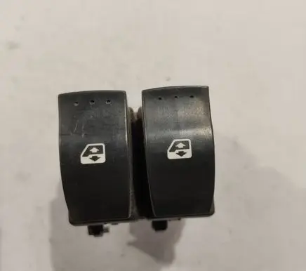 Renault Espace - Grand espace IV Electric window control switch 015088C
