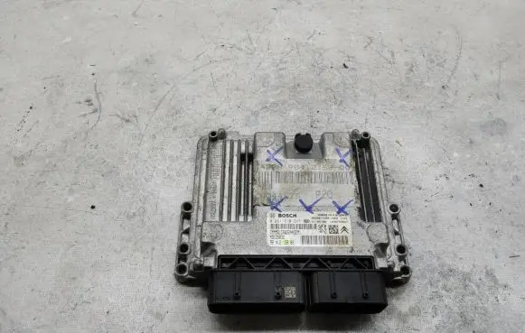 Opel Mokka B Engine control unit/module 9841215880 9838217080 0261S10227