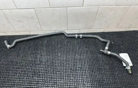 Toyota Prius (XW50) Engine coolant pipe/hose