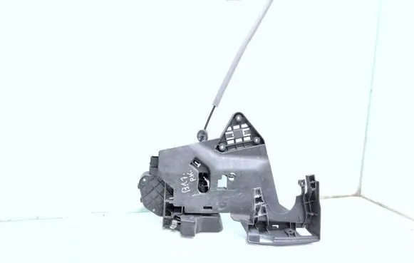 Volvo XC60 Front door lock 30799311 A048069 31301169