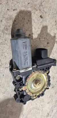 Audi A3 S3 8L Front door window regulator with motor 8L4959802 7746003470