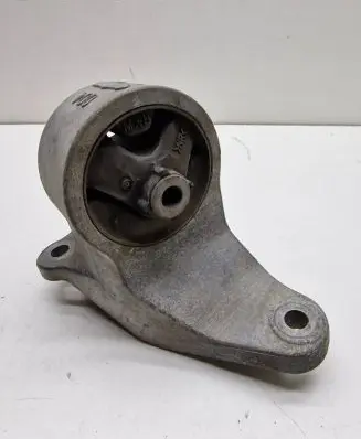 Mitsubishi Grandis Engine mount bracket MN103097