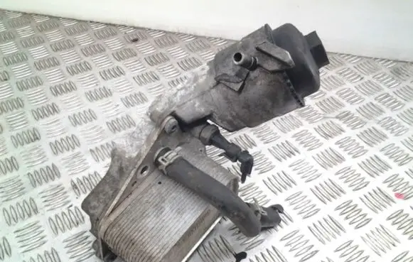 Opel Vectra C Oil filter mounting bracket 5988070241