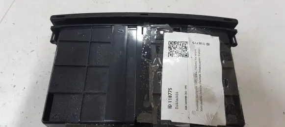KIA Sorento Glove box 845703E000PH