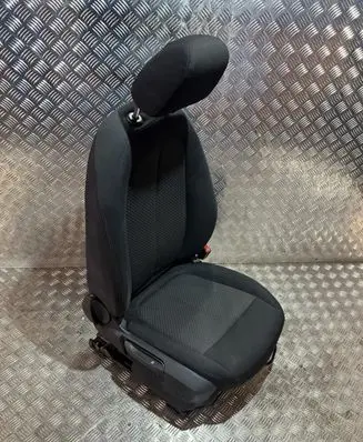 BMW 1 F40 Front passenger seat TM27000