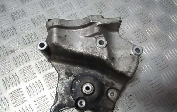 Opel Vectra C Engine mounting bracket 55187676