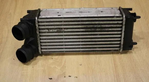 Peugeot 5008 Intercooler radiator 9656503480