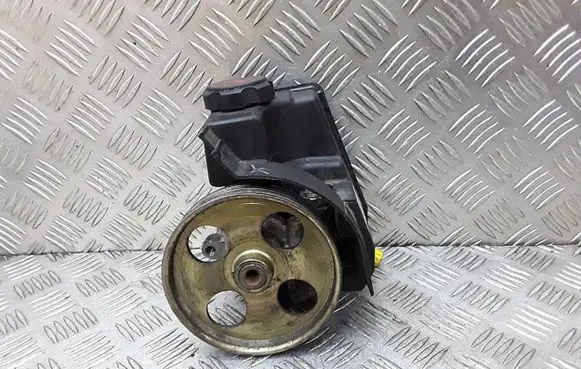 Citroen Xsara Picasso Power steering pump