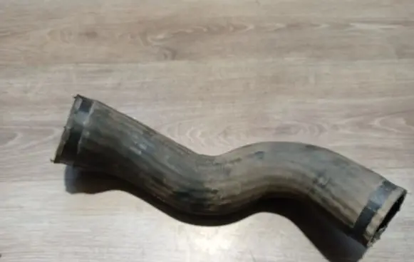 Volvo XC90 Intercooler hose/pipe