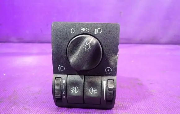 Opel Astra G Light switch 90561377