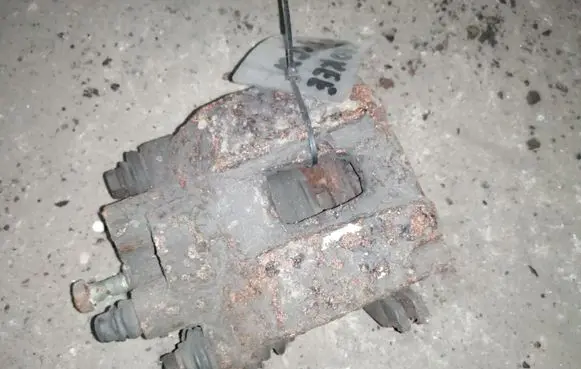Jeep Cherokee Rear brake caliper