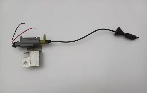 Opel Sintra Fuel tank cap lock 10296338