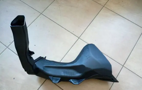 Intake resonator