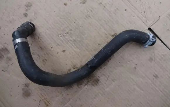 Opel Insignia B Engine coolant pipe/hose 39144357