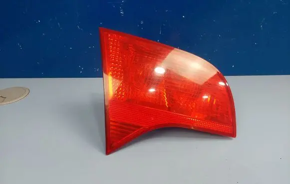 Audi A4 S4 B6 8E 8H Tailgate rear/tail lights 8E9945093