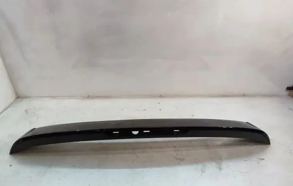 Tailgate/trunk spoiler