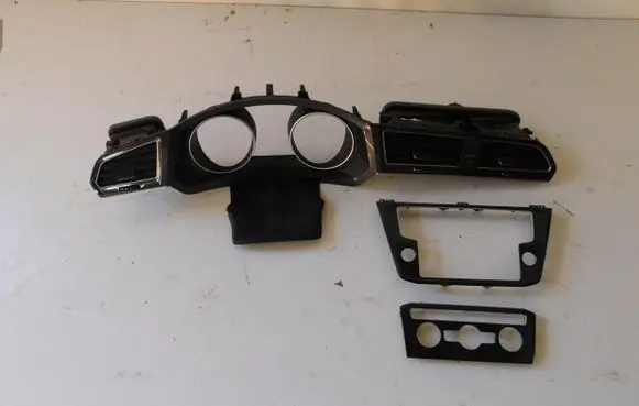 Volkswagen Tiguan Dashboard trim