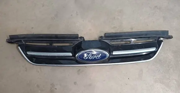 Ford C-MAX II Front grill DM51R8200AFW