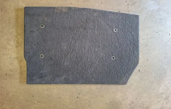 Trunk/boot floor carpet liner