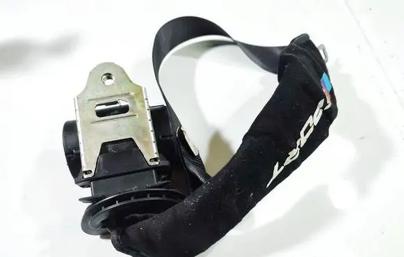 BMW 6 E63 E64 Front seatbelt 602321000 040831