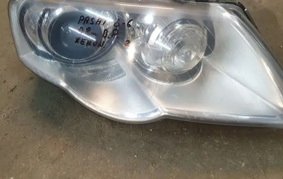 Volkswagen PASSAT B6 Headlight/headlamp