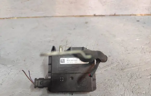 Mercedes-Benz C W205 Battery relay fuse A0009061505 1119055 02091522552