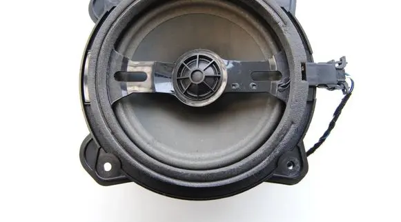 Audi A3 S3 8P Rear door speaker 