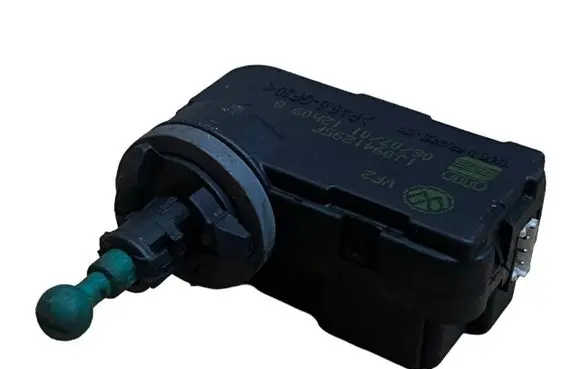 Volkswagen Golf IV Headlight level adjustment motor 1J0941295F