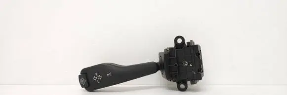 BMW 5 E39 Indicator stalk 8363668K 0110401025