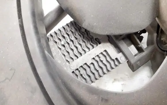 Coolant fan relay