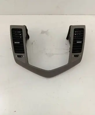Chevrolet Cruze Dash center air vent grill 94567907