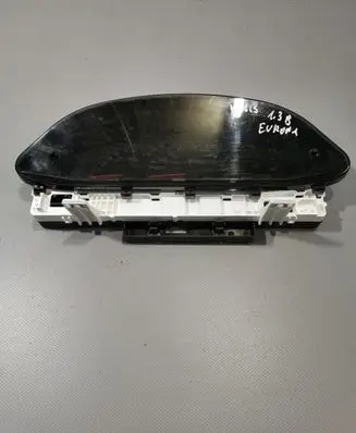 Toyota Yaris Speedometer (instrument cluster) 838000DG10