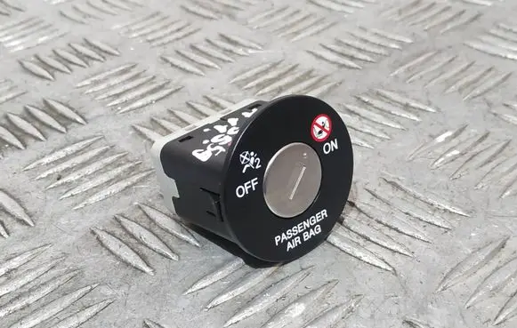 Hyundai ix35 Passenger airbag on/off switch 