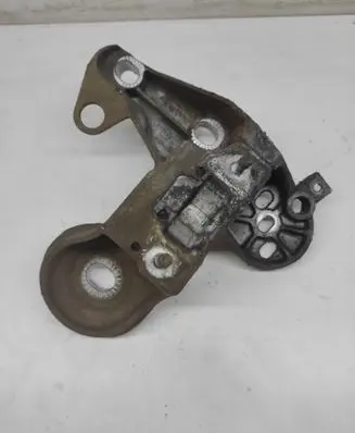 Audi A4 S4 B7 8E 8H Engine mounting bracket 8E0199352N 8E0199352H