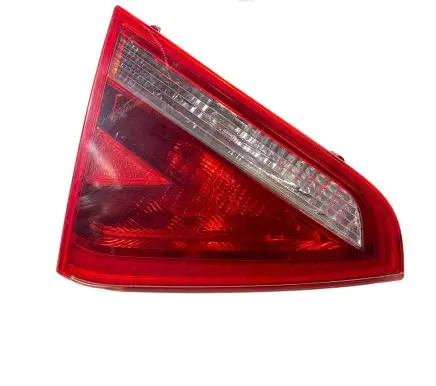 Audi A5 8T 8F Tailgate rear/tail lights 8T0945093