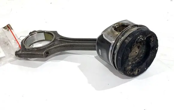 Volvo V40 Piston with connecting rod 82L187