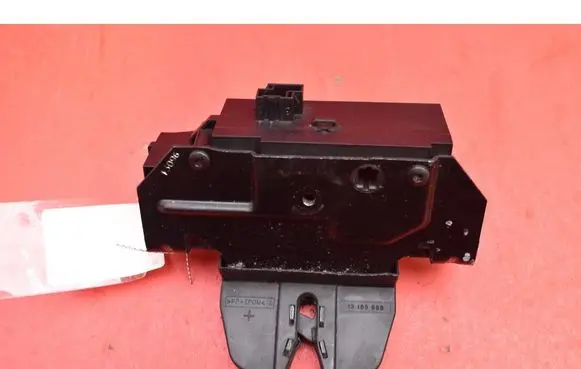 Opel Signum Tailgate/trunk/boot lock/catch/latch 13185566
