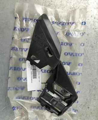 Volvo V50 Headlight/headlamp mounting bracket 30678262