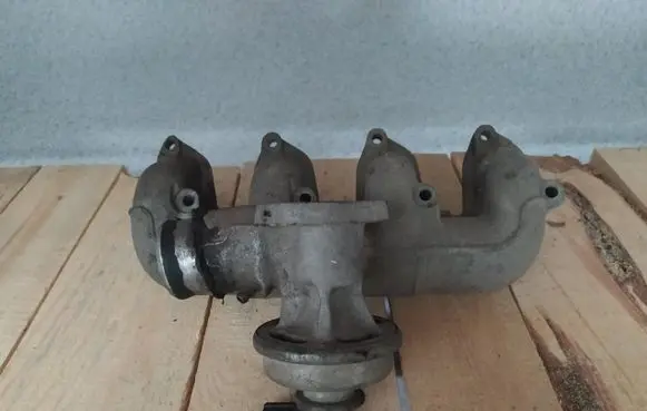 Ford Focus EGR valve XS409424AF