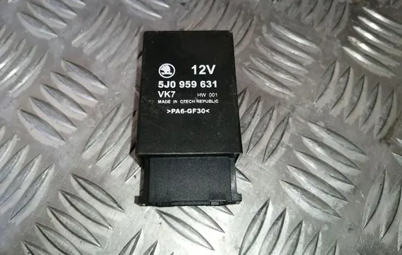 Skoda Fabia Mk2 (5J) Other relay 5J0959631