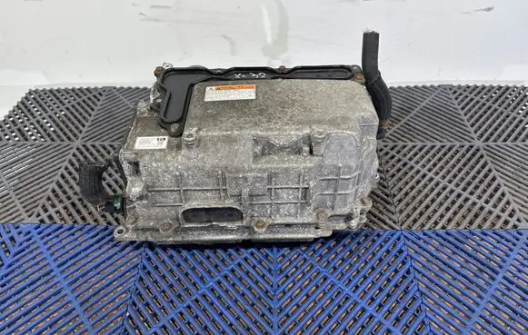 Toyota Auris E180 Voltage converter inverter G920047190
