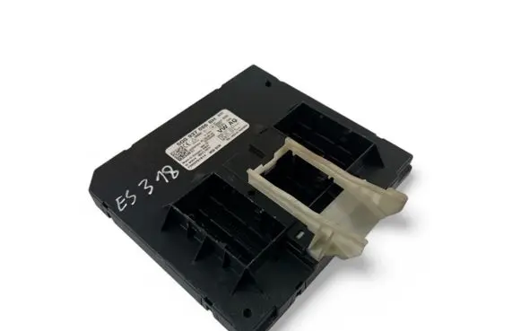 Volkswagen PASSAT B8 Other control units/modules 5Q0937086BH
