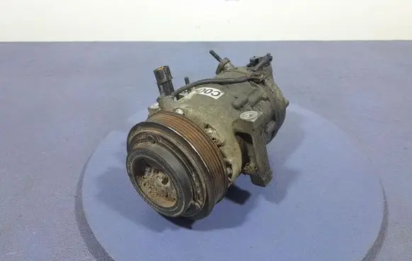 Hyundai ix35 Air conditioning (A/C) compressor (pump)