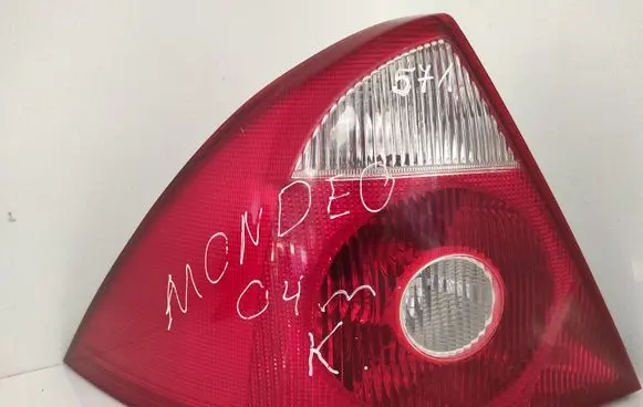 Ford Mondeo Mk III Rear/tail lights 1S7113405A