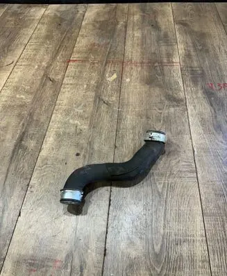Mercedes-Benz C W204 Engine coolant pipe/hose A2125018282